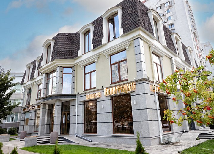 ТЦ «Бонифаций», ул. Щорса, 48Б